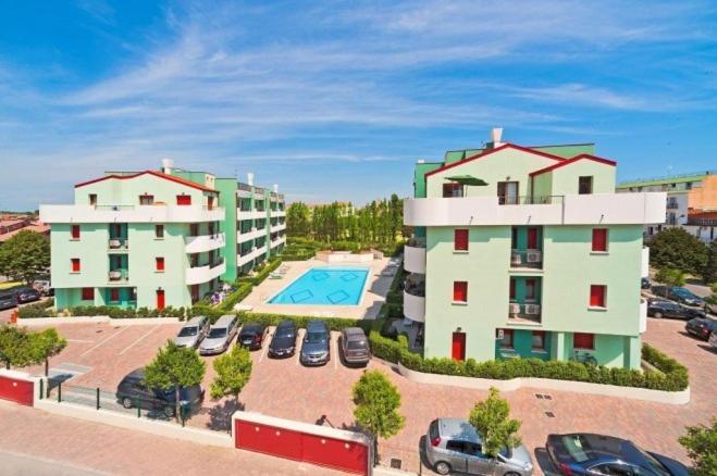 Residence Roberta Con Piscina - Agenzia Cocal Caorle Exterior foto