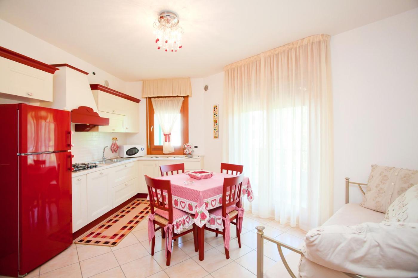 Residence Roberta Con Piscina - Agenzia Cocal Caorle Exterior foto