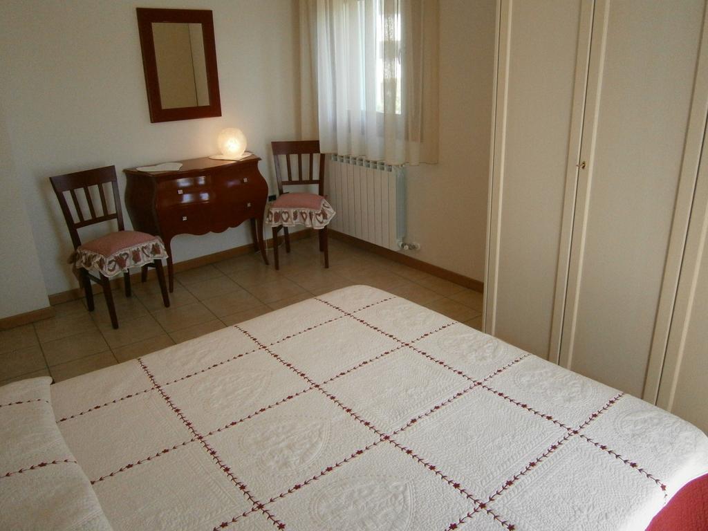 Residence Roberta Con Piscina - Agenzia Cocal Caorle Zimmer foto